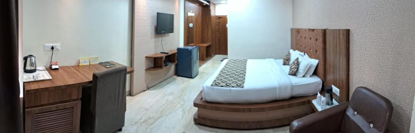 Hotel Samdareeya Pvt Ltd Jabalpur Buitenkant foto
